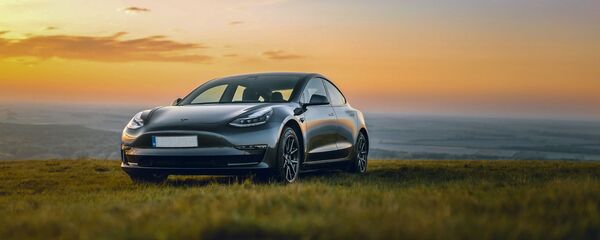 Tesla električni automobil - Sputnik Srbija