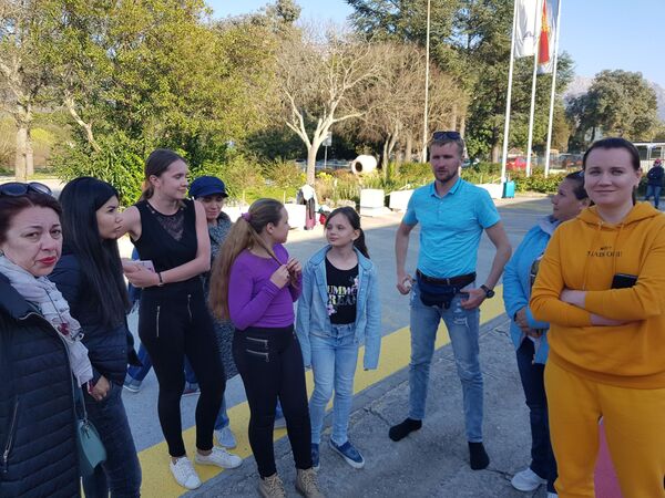 Руси још нису одлетели из Црне Горе, а кад ће – не зна се /фото/ Руси још нису одлетели из Црне Горе, а кад ће – не зна се /фото/ - Sputnik Србија