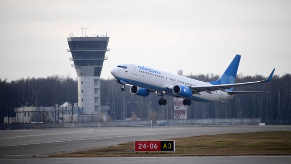 Авион Боинг 737-800 авио-компаније Победа на међународном аеродрому Внуково у Москви - Sputnik Србија