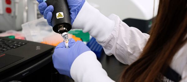 Научници раде на вакцини против коронавируса - Sputnik Србија