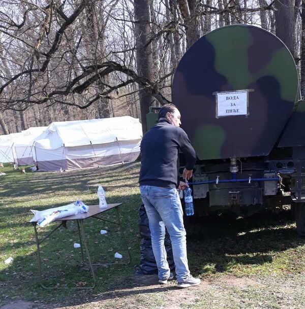 Ексклузивно за Спутњик: Сведочење из карантина у Моровићу и планови за изоловане /видео, фото/ Ексклузивно за Спутњик: Сведочење из карантина у Моровићу и планови за изоловане /видео, фото/ - Sputnik Србија