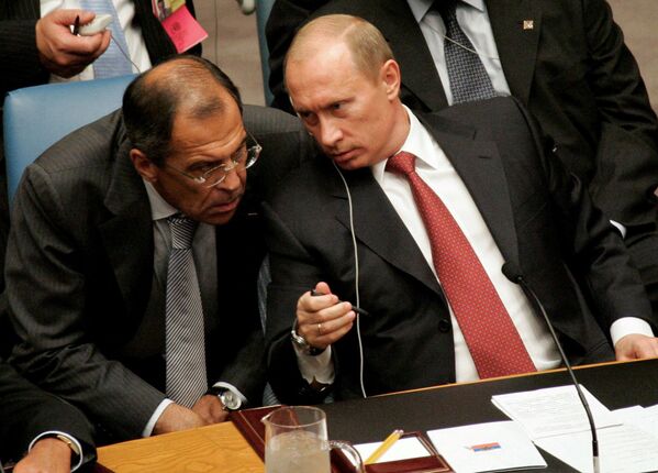 Lavrov sa predsednikom Vladimirom Putinom na sednici Saveta bezbednosti UN u Njujorku.  - Sputnik Srbija