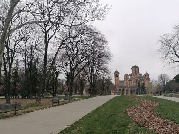 Пусте улице: Како изгледа Београд на почетку продужене забране кретања /фото, видео/ - Sputnik Србија