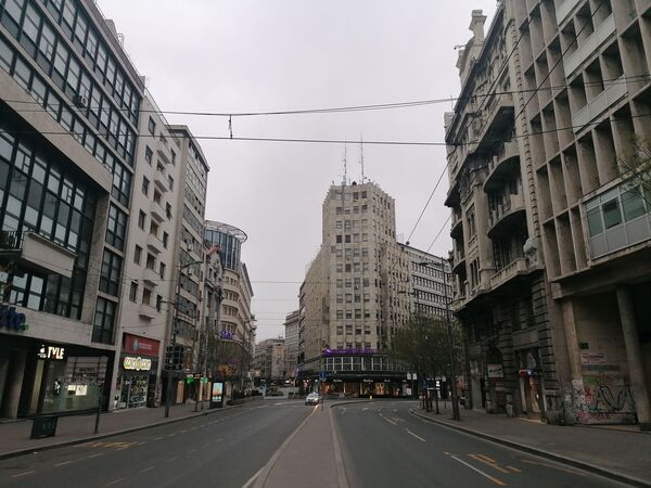 Пусте улице: Како изгледа Београд на почетку продужене забране кретања /фото, видео/ - Sputnik Србија