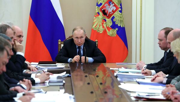 Predsednik Rusije Vladimir Putin na sednici Vlade Rusije - Sputnik Srbija