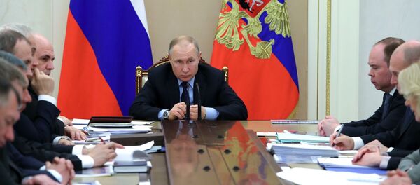 Predsednik Rusije Vladimir Putin na sednici Vlade Rusije Predsednik Rusije Vladimir Putin na sednici Vlade Rusije - Sputnik Srbija