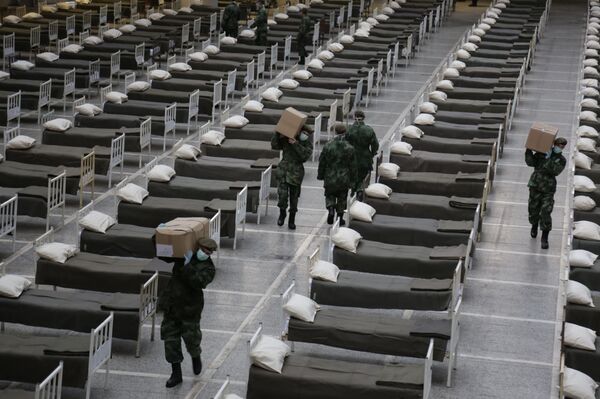 На Сајму ће сваки кревет имати касету, спремају се телевизори, паравани... - Sputnik Србија