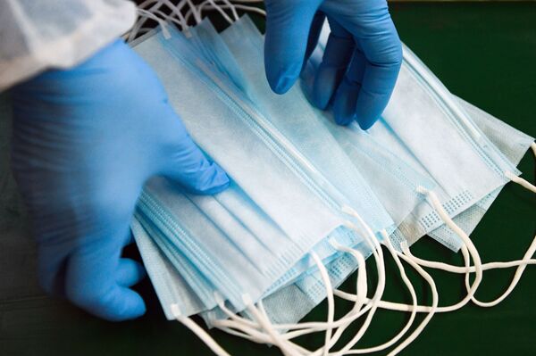 „Raduju se maskama“: Kako prevaranti obmanjuju građane  - Sputnik Srbija