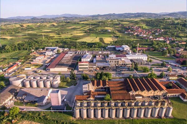 Privreda uzvraća udarac: Srpska kompanija proizvodi alkohol za bolnice - besplatno Privreda uzvraća udarac: Srpska kompanija proizvodi alkohol za bolnice - besplatno - Sputnik Srbija