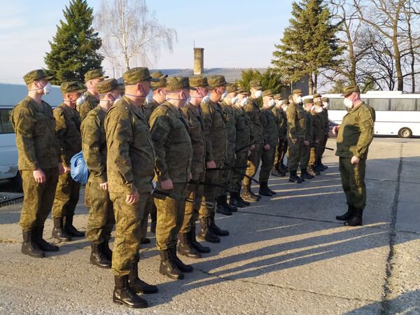 Руски војни стручњаци дезинфиковали 65.000 квадрата здравствених установа у Београду /фото, видео/ Руски војни стручњаци дезинфиковали 65.000 квадрата здравствених установа у Београду /фото, видео/ - Sputnik Србија