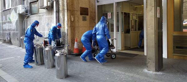 Ruski stručnjaci dezinfikuju kliniku u Beogradu  - Sputnik Srbija