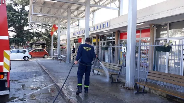 У Црној Гори највеће жариште вируса Подгорица, Тузи изоловане као кинески Вухан /фото/ У Црној Гори највеће жариште вируса Подгорица, Тузи изоловане као кинески Вухан /фото/ - Sputnik Србија
