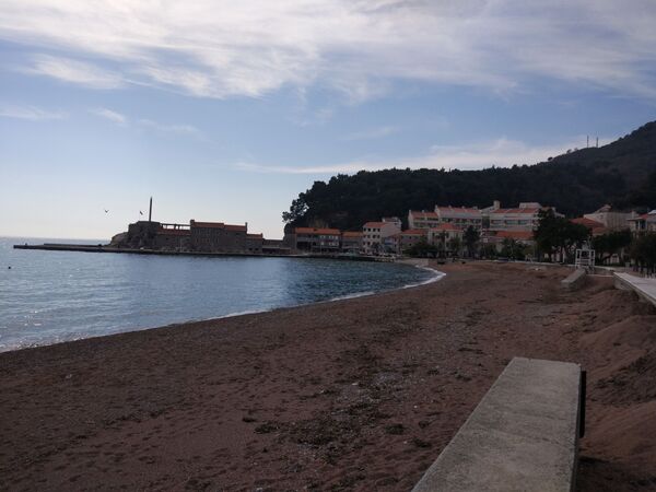 U Crnoj Gori najveće žarište virusa Podgorica, Tuzi izolovane kao kineski Vuhan /foto/ - Sputnik Srbija