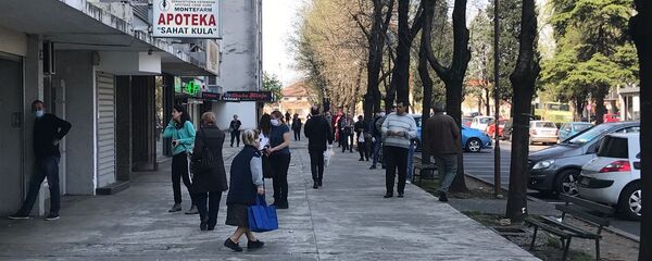 Red ispred apoteke u Podgorici - Sputnik Srbija