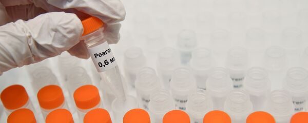 Ampule sa reagensima za brze testove na virus korona u laboratoriji u tehnološkom parku Skolkovo. - Sputnik Srbija