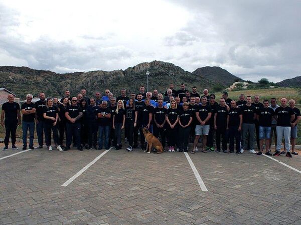 Немачки генерал донирао 5.000 евра Црвеном крсту, хуманост показали и радници у Намибији Немачки генерал донирао 5.000 евра Црвеном крсту, хуманост показали и радници у Намибији - Sputnik Србија