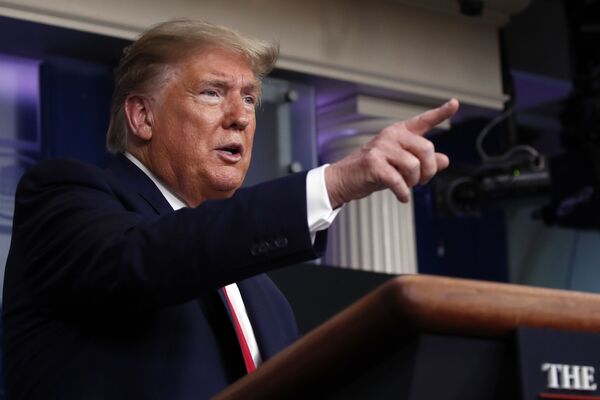 Медији: Трамп претворио Америку у јадног отпадника, руши се имиџ земље наочиглед свих Медији: Трамп претворио Америку у јадног отпадника, руши се имиџ земље наочиглед свих - Sputnik Србија
