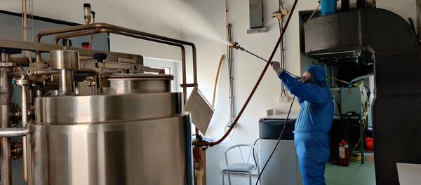 Ruski specijalista dezinfikuje bolnicu u Beogradu - Sputnik Srbija