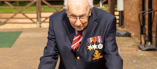 Британски ратни ветеран Том Мур - Sputnik Србија