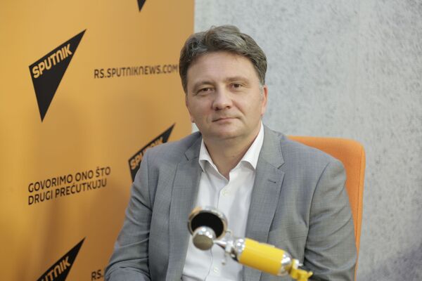 Изградња великог дата центра у Крагујевцу не престаје ни током пандемије /фото, видео/ Изградња великог дата центра у Крагујевцу не престаје ни током пандемије /фото, видео/ - Sputnik Србија