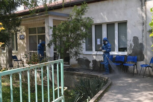 Заједнички тимови српске и руске војске дезинфиковали домове здравља у Београду /фото/ Заједнички тимови српске и руске војске дезинфиковали домове здравља у Београду /фото/ - Sputnik Србија