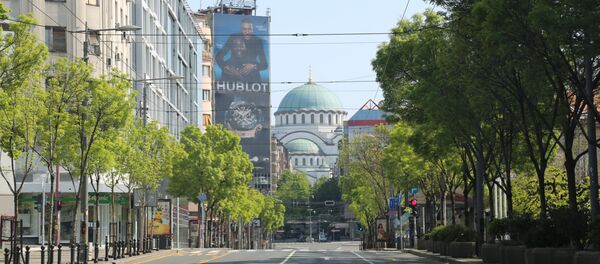 Празне улице Београда током полицијског часа – поглед на Храм Светог Саве - Sputnik Србија