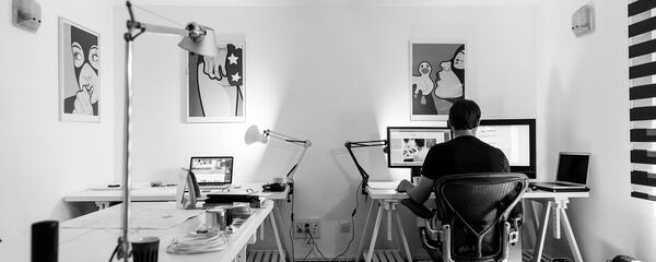 Рад од куће, карантин, илустрација Рад од куће, карантин, илустрација - Sputnik Србија