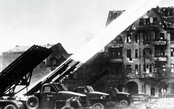 Napad raketnog sistema „Kaćuša“ na Berlin, maj 1945. - Sputnik Srbija