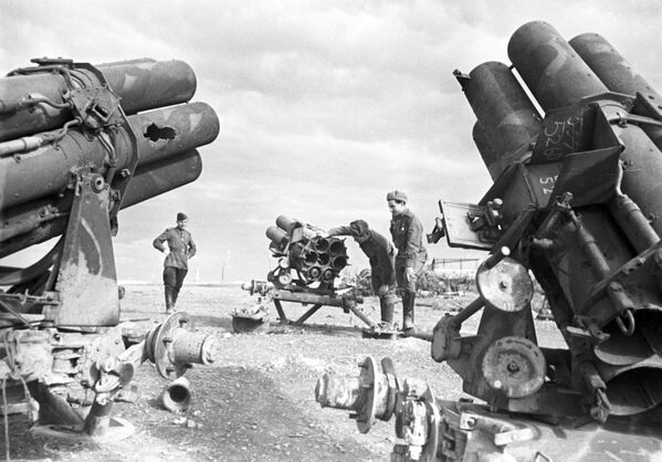 Освојени минобацачи са шест цеви у Бечу (19. април 1945. године). - Sputnik Србија