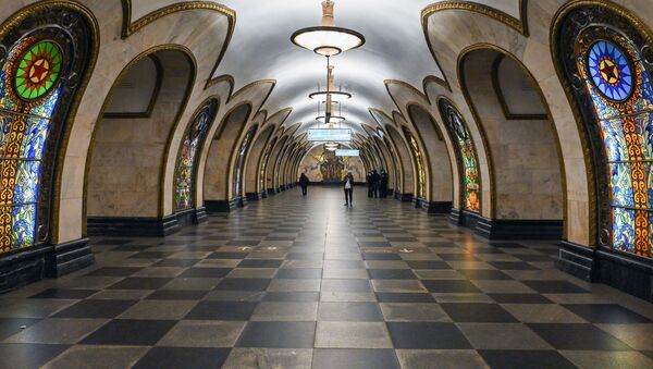 Stanica moskovskog metroa za vreme mera samoizolacije zbog epidemije virusa korona kovid 19 u Rusiji - Sputnik Srbija