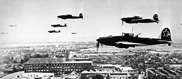 Совјетски авиони Ил-2 над Берлином - Sputnik Србија