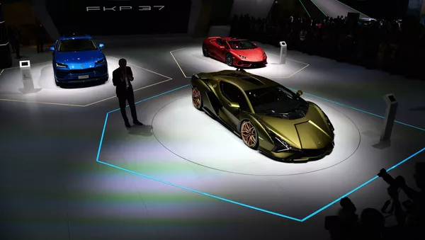 Автомобили Lamborghini на международном автомобильном салоне во Франкфурте - Sputnik Србија