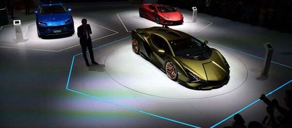 Автомобили Lamborghini на международном автомобильном салоне во Франкфурте - Sputnik Србија