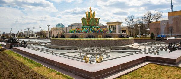 Фонтана у изложбеном центру ВДНХ у Москви - Sputnik Србија