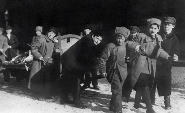 Како је храбра девојка очистила Лењинград од криминала - Sputnik Србија