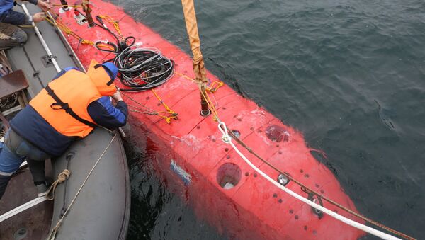 Ruski podvodni aparat Vitez dosegao je dno Marijanskog rova - Sputnik Srbija