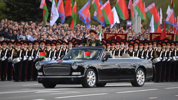 Белоруски министар одбране Виктор Хренин на војној паради у Минску поводом Дана победе - Sputnik Србија