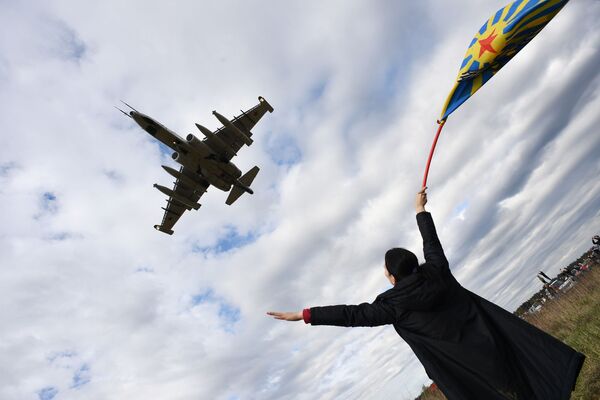 Су-25 на авио-спектаклу у част Дана победе на аеродрому Кубинка - Sputnik Србија