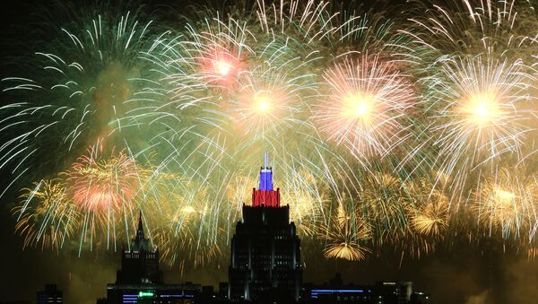 Vatromet u Moskvi u čast Dana pobede - Sputnik Srbija