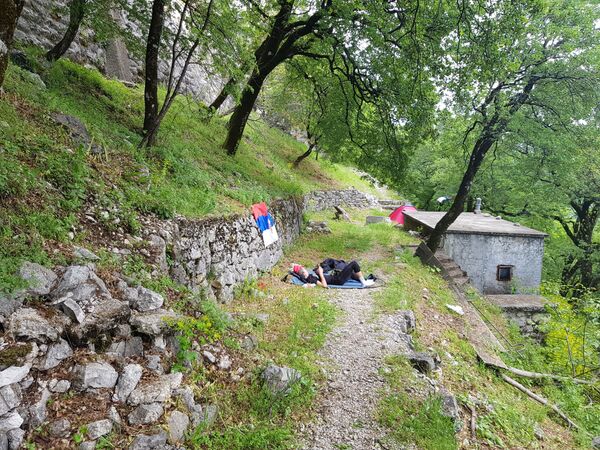 Narod ipak ide ka Ostrogu /foto/ - Sputnik Srbija