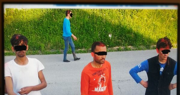 Тензије на балканској рути: Шта значи крст на глави мигранта у Хрватској, чак и ако је плод маште Тензије на балканској рути: Шта значи крст на глави мигранта у Хрватској, чак и ако је плод маште - Sputnik Србија