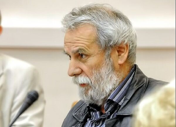 Бећковић, Симовић, Данојлић и још 18 интелектуалаца објавили јавно писмо о хапшењу Јоаникија Бећковић, Симовић, Данојлић и још 18 интелектуалаца објавили јавно писмо о хапшењу Јоаникија - Sputnik Србија