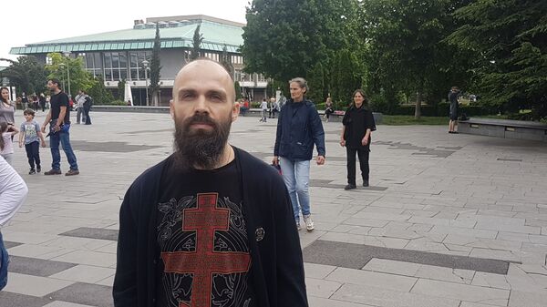 Moleban podrške sveštenicima uhapšenim u Crnoj Gori u Hramu Svetog Save /video/ - Sputnik Srbija