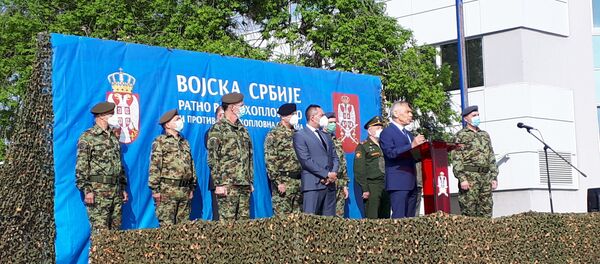 Ispraćaj ruskih vojnih stručnjaka, koji su početkom aprila boravili u Srbiji radi pružanja pomoći u borbi protiv koronavirusa Ispraćaj ruskih vojnih stručnjaka, koji su početkom aprila boravili u Srbiji radi pružanja pomoći u borbi protiv koronavirusa - Sputnik Srbija