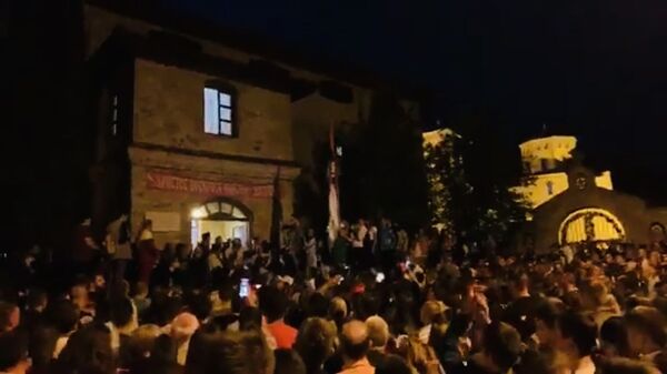 Величанствен дочек владике Јоаникија у Ђурђевим ступовима /фото, видео/ Величанствен дочек владике Јоаникија у Ђурђевим ступовима /фото, видео/ - Sputnik Србија