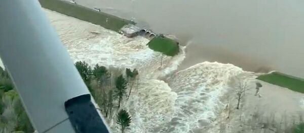 Pucanje brane Edenvil u SAD, u saveznoj državi Mičigen Pucanje brane Edenvil u SAD, u saveznoj državi Mičigen - Sputnik Srbija