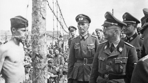 Hajnrih Himler u poseti koncentracionom logoru - Sputnik Srbija
