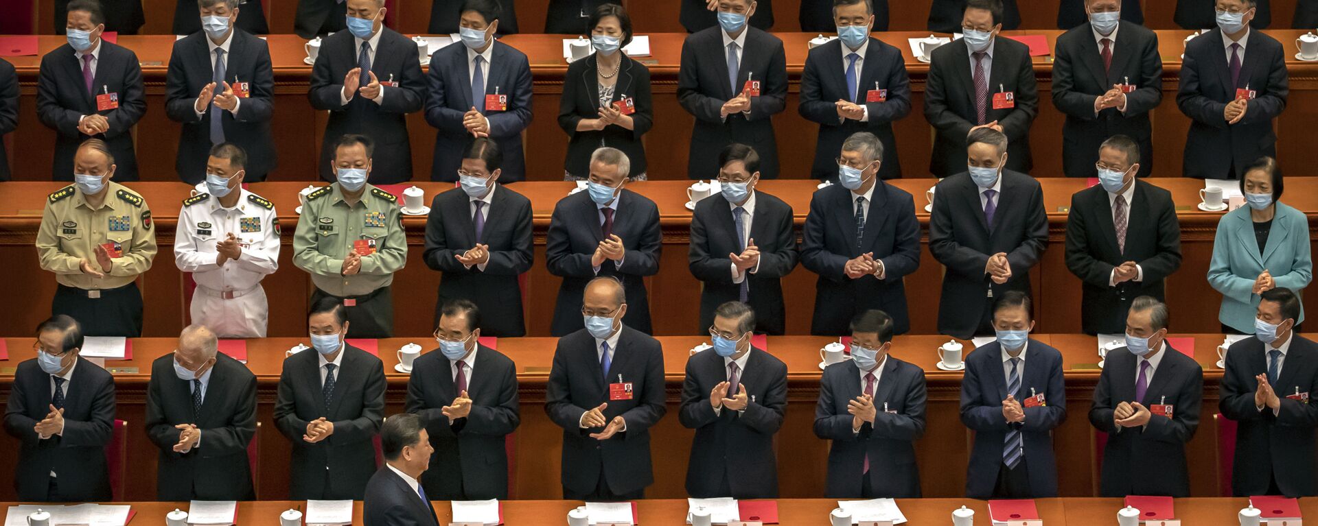 Посланици аплаудирају председнику Кине Си Ђинпингу на почетку седнице парламента у Пекингу - Sputnik Србија, 1920, 05.08.2022