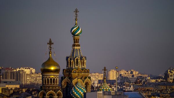 Куполе храма у Санкт Петербургу - Sputnik Србија