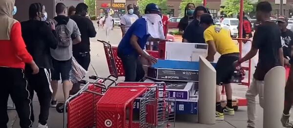 Пљачке у Америци током протеста - Sputnik Србија